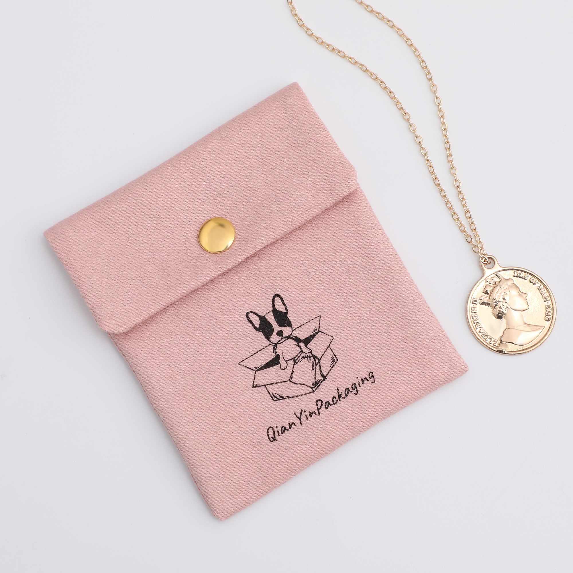 Small jewelry brands: 50pcs herringbone twill bags with buttons (MOQ 50) cut inventory waste by 60%—soft, double-layer cotton protects jewelry (from product introduction)