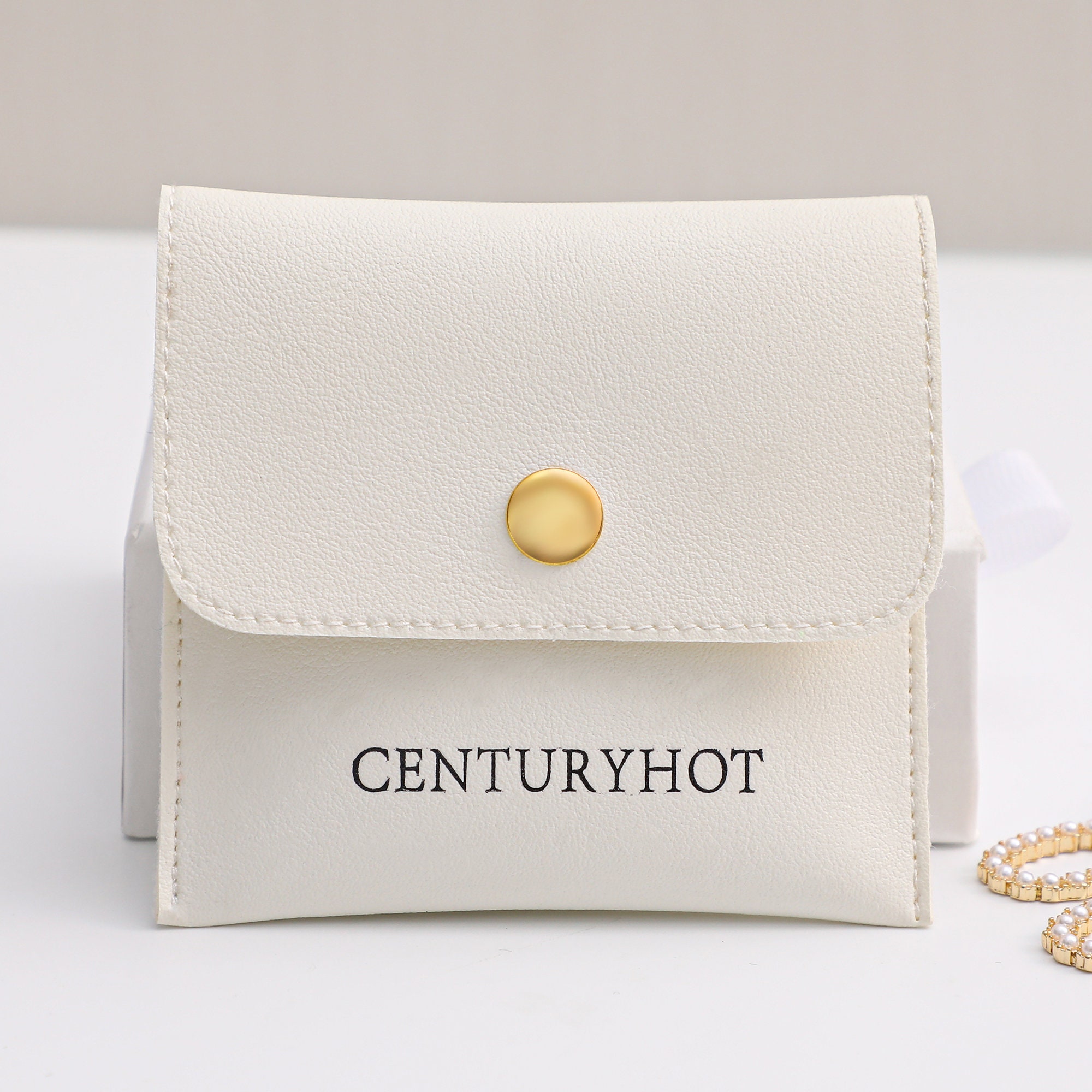 How to Choose Faux Leather Snap Pocket Pouches: Snap Closure for Secure Jewelry Storage