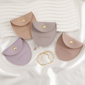 50 Pcs Cream PU leatherJewelry Bag Custom Jewelry Necklace Bag Personalized Embossed Logo Print Ring Necklace Packaging With snap button