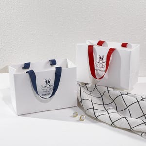 Sacchetti regalo in carta premium con nastro incorporato nella maniglia – Logo stampato personalizzato, convenienti e di alta qualità
