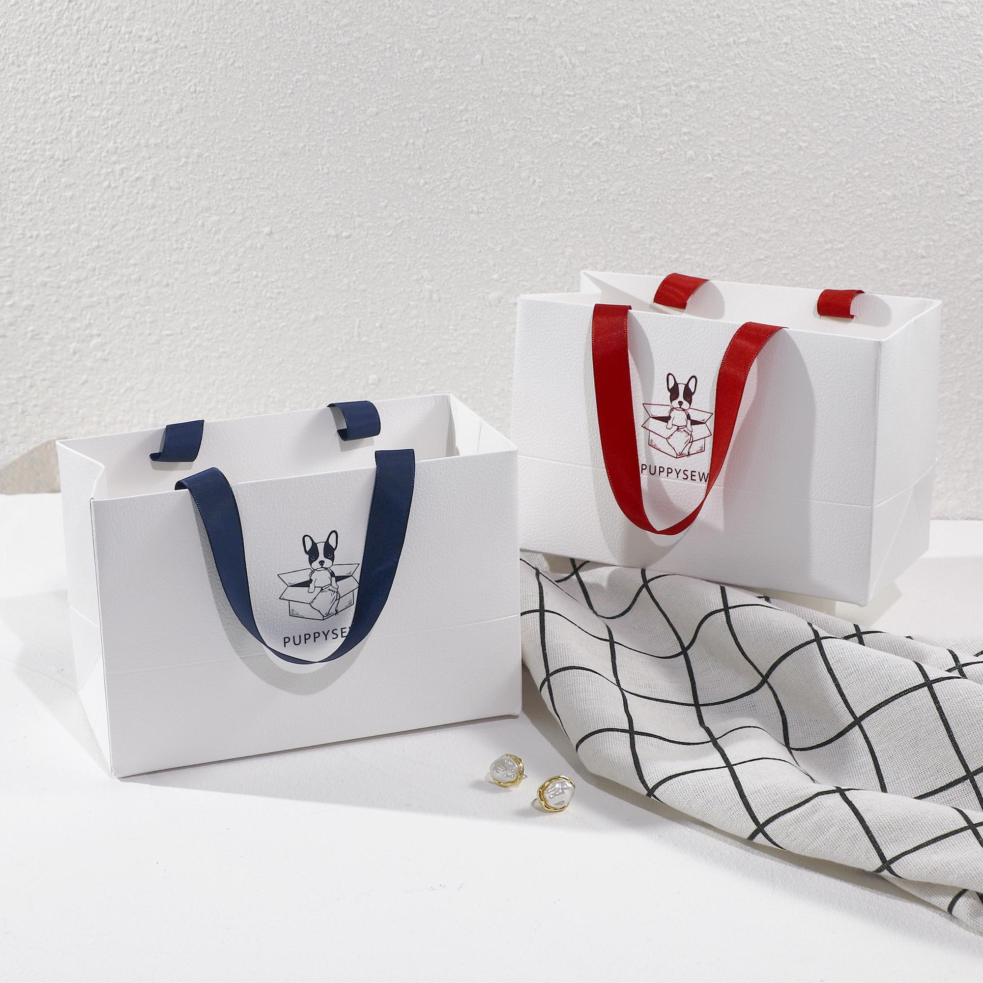 How to Choose Embedded Handle Paper Bags: Multiple Sizes for Diverse Jewelry Products