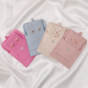 Bolsa de embalaje para joyería personalizada, juego de 50, con tarjeta insertable, logotipo impreso, para pendientes pequeños, collares y bolsas con botón, venta al por mayor