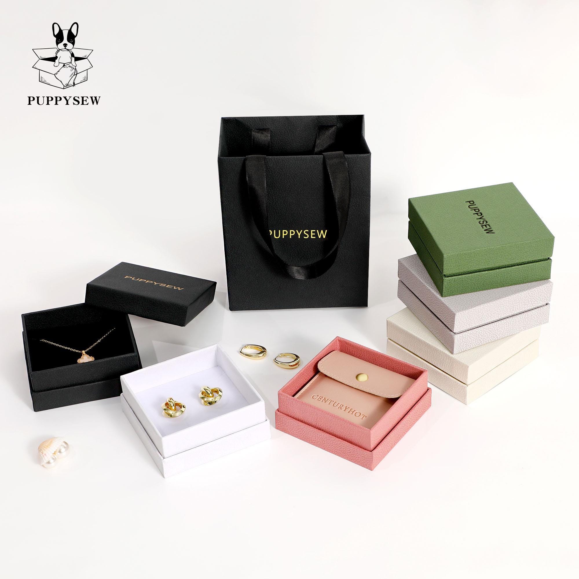 Buying Tips for 9×9×4cm Paper Lid Boxes: Custom Logo Space and Pre-Cut Sponge Pad for Organized Jewelry Storage