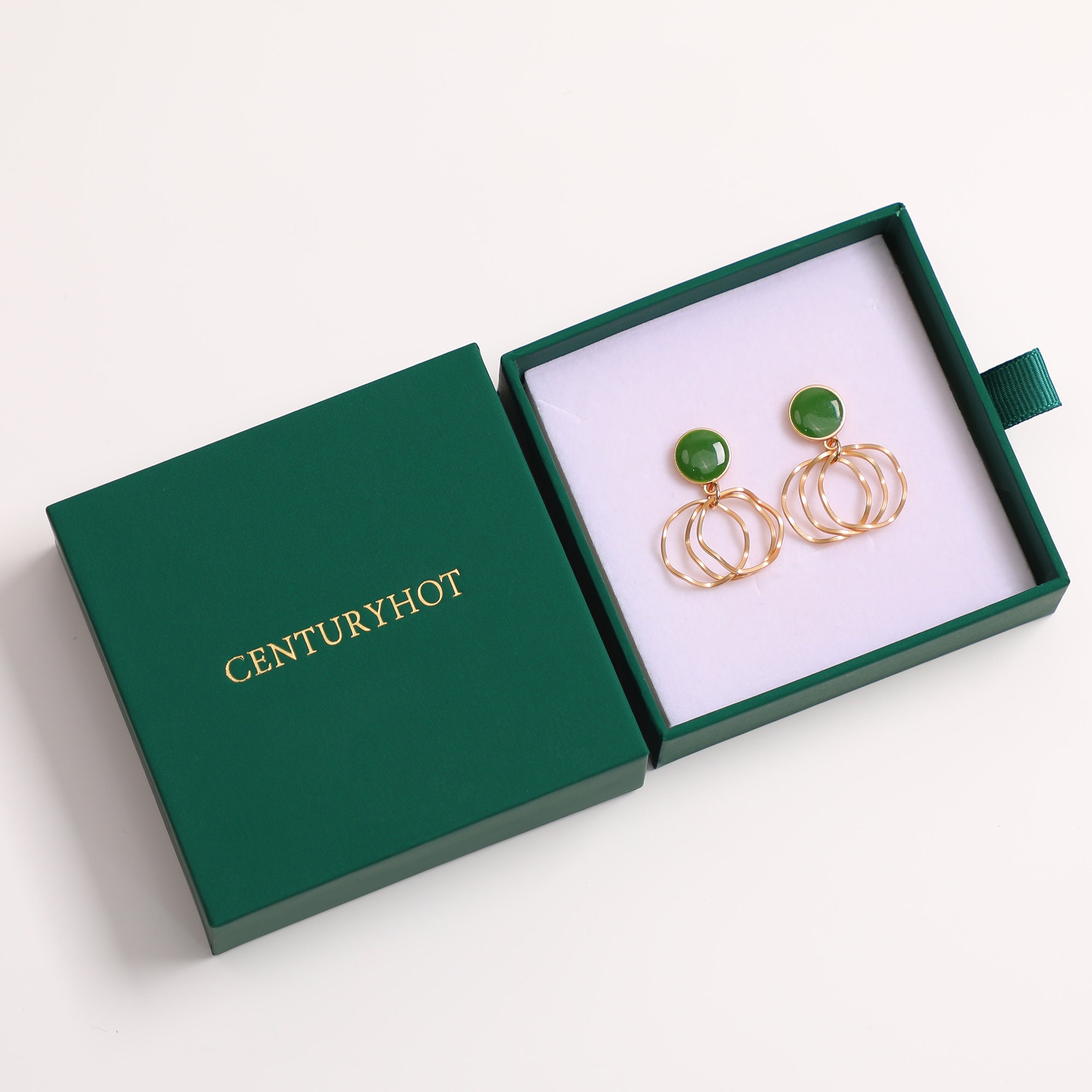 Small jewelry brands solve inventory waste with 50pcs low MOQ drawer boxes (9x9x3cm) that fit rings, necklaces, and bracelets – from product introduction