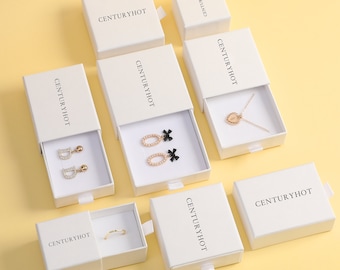 PUPPYSEW 50 Pieces White Gift Box Carton Multicolor Ring Necklace Bracelet Jewelry Custom Personalized Logo Chic Small Jewelry Packaging