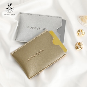 50 tarjeteros negros de cuero artificial, tarjetero personalizado con logotipo en relieve, bolsa de almacenamiento para tarjetas