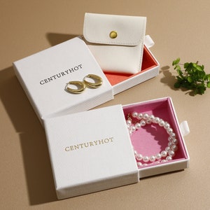 PUPPYSEW 50 pezzi 9,5*9,5*2,5 cm Scatola di carta personalizzata per collana e anello con spugna logo personalizzato Confezione di gioielli squisita Scatola con cassetto diviso