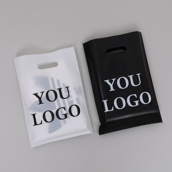 100 Stück schwarze hochwertige maßgeschneiderte Polyethylen-Transporttasche mit Griff gedruckt Kuriertasche Design-Logo