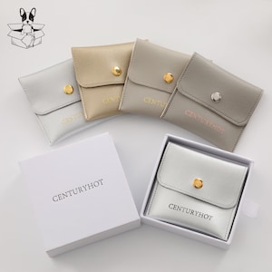 50 unidades de sacos de embalagem de joias personalizados em couro sintético PU, sacos de pressão, envelopes com logotipo personalizado, bolsas de couro com aba de microfibra e logotipo em relevo