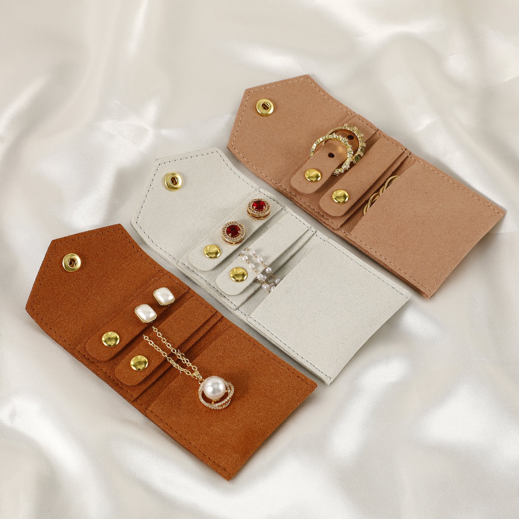 PUPPYSEW Khaki Mini Travel Jewelry Bag Engraved Custom Logo Jewelry Storage Bag Earring Ring Necklace Microfiber Bag Travel Jewelry Roll