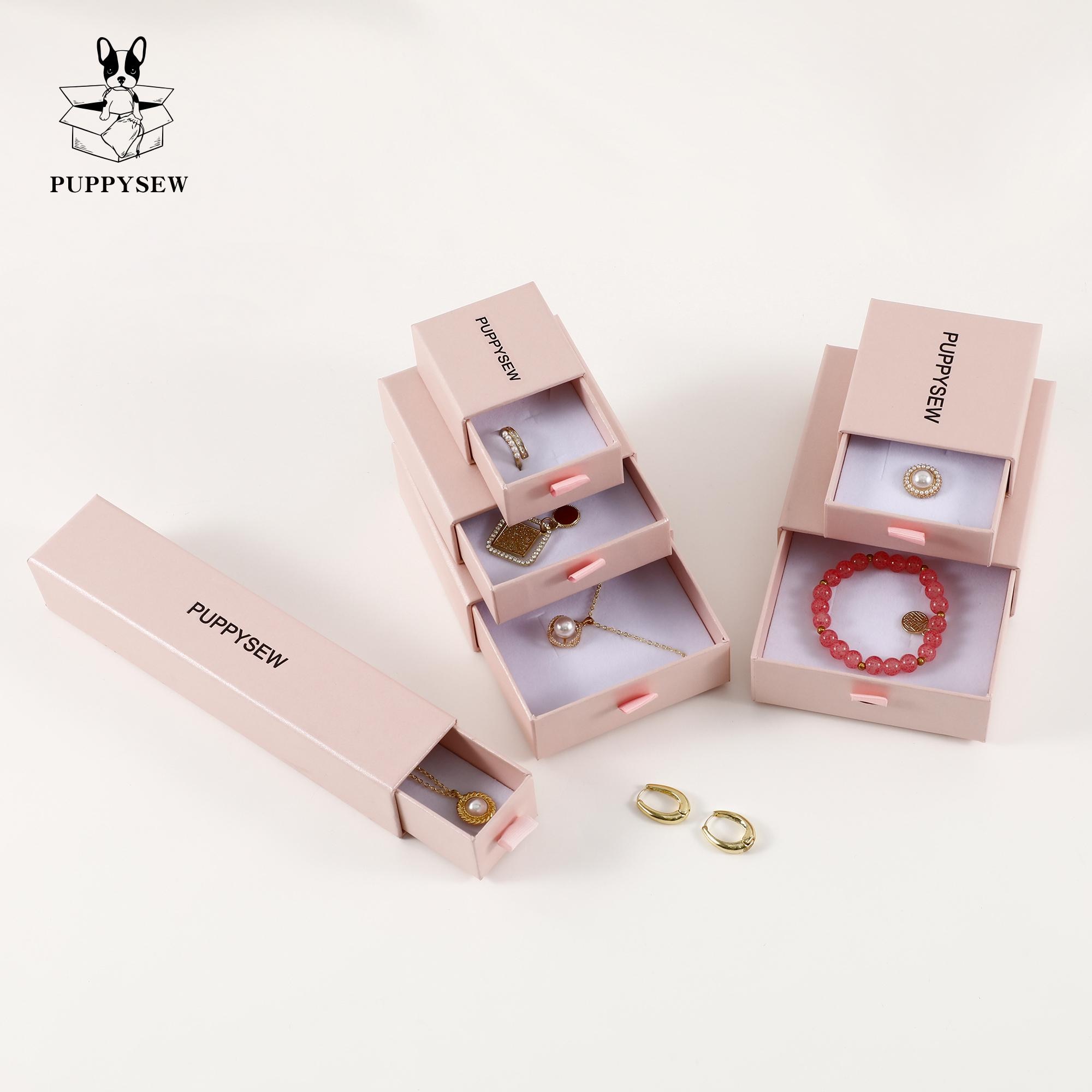 Small jewelry brands solve high MOQ pain with 50pcs kraft paper drawer boxes, including custom logo and air shipping (3-6 days US delivery) from product introduction