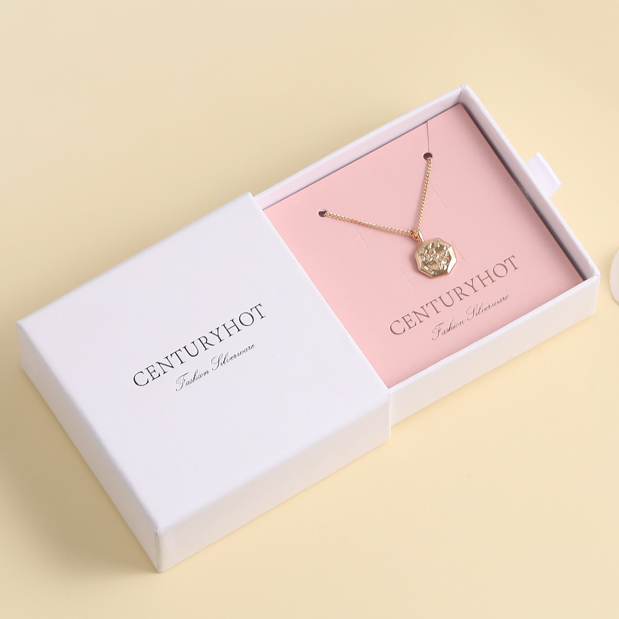 How to Pick Paper Hanging Jewelry Cards: Custom logo and slot designs for brand-specific necklace-earring display