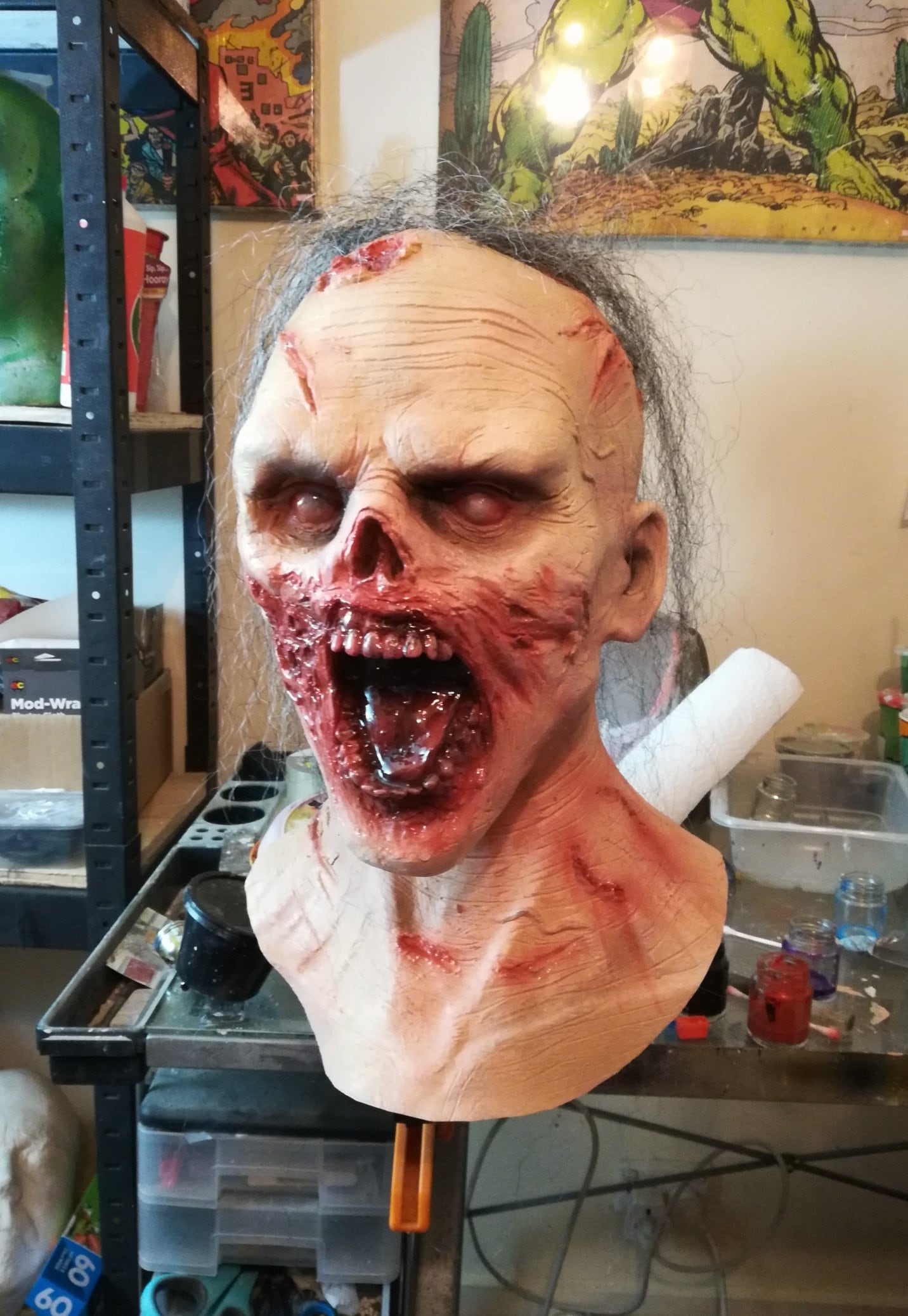 手作りのリアルなゾンビラテックスマスク、グロテスクな腐肉ハロウィン
