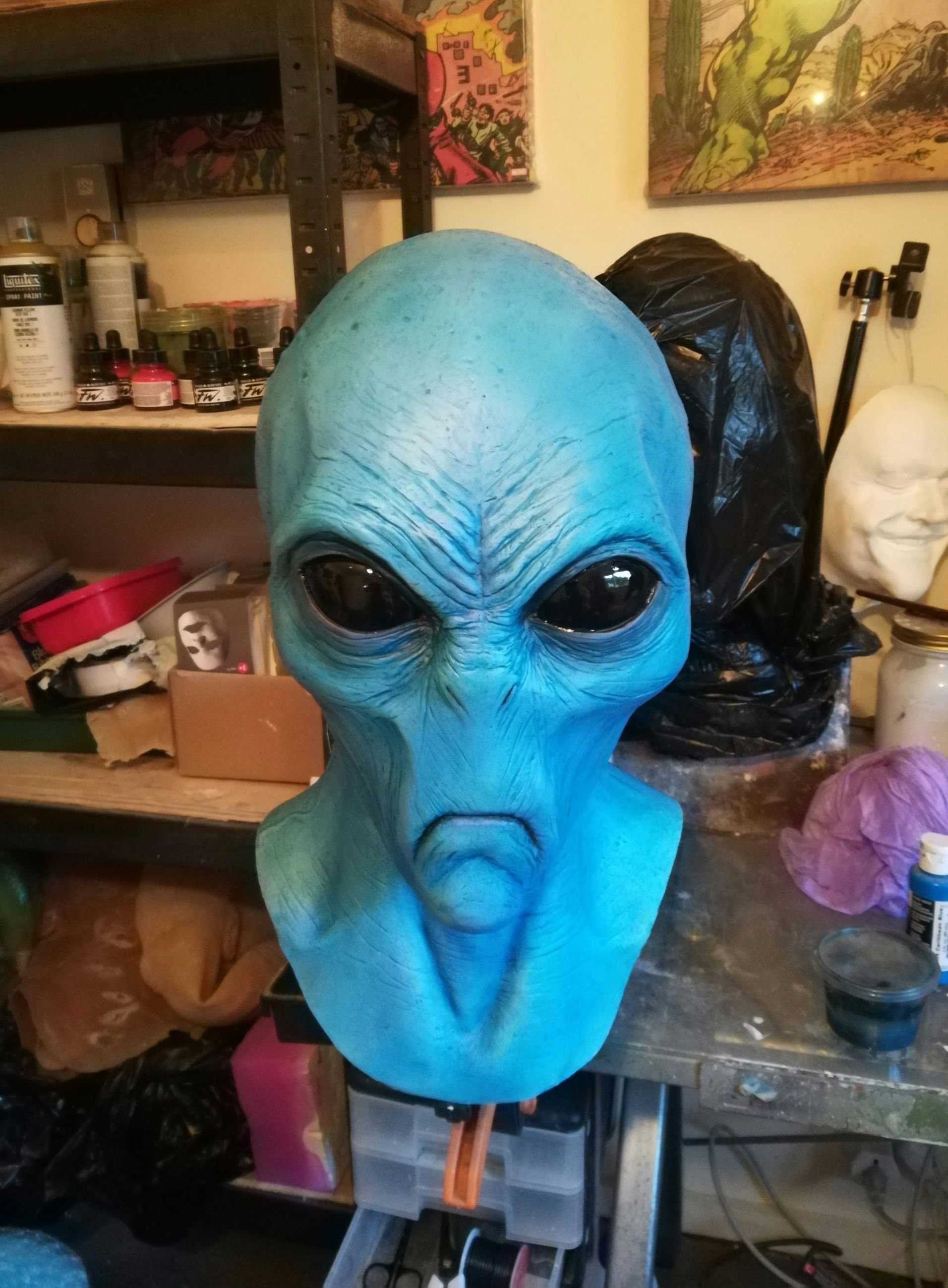 Masque intégral en latex : Alien ridé - Adulte - Masque - Rue de la Fête Masque intégral en latex : Alien ridé - Adulte - Masque - Rue de la Fête