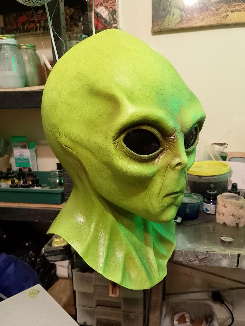 Realistic Latex Alien Mask – Handmade Sci-fi Halloween Costume Prop - Etsy