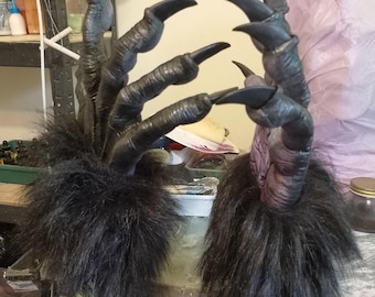 Realistische Lycan-weerwolfhanden bij volle maan - Realistische latex- en bontpootjes voor cosplay, horror en Halloween