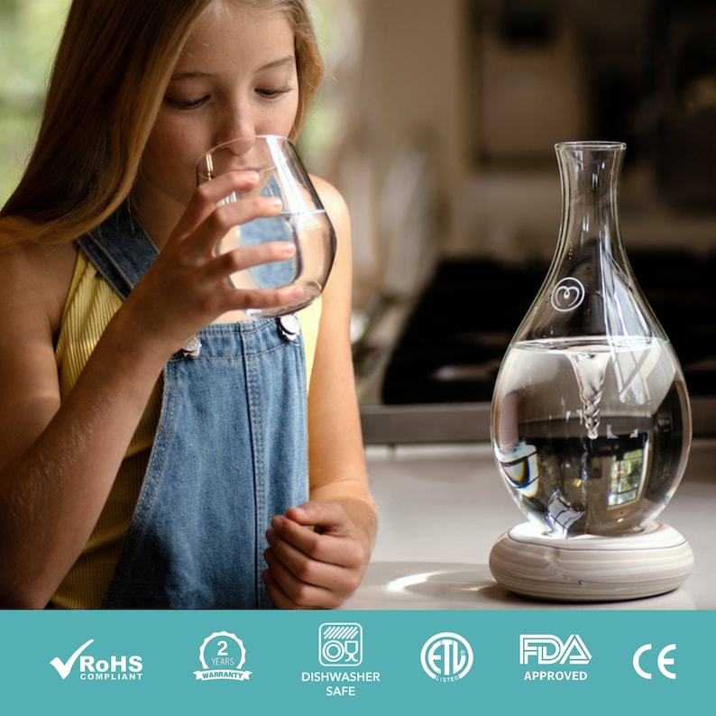 MAYU Swirl Structured Water Pitcher With Innovative Vortex Technology