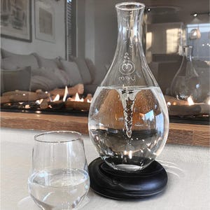 MAYU Swirl Structured Water Pitcher with Innovative Vortex Technology. Water Aerator Great for Post RO | Table Centerpiece | Porcelain Base