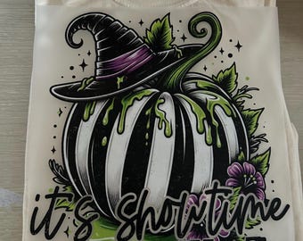 It’s Showtime Pumpkin Halloween Graphic Tees