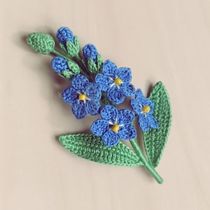 Förgätmigej-Virkmönster - Förgätmigej-Inte-Brosch - Virkmönster - DIY Blombrosch - Mikrovirkad Blomma