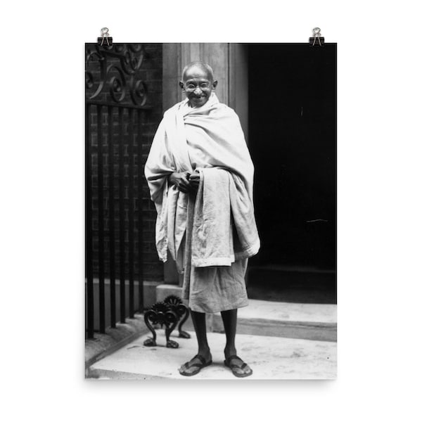 Mahatma Gandhi at 10 Downing Street Poster Print