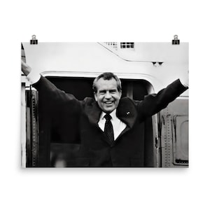 Richard Nixon Resigns (Peace Sign) Poster Print