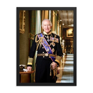 König Charles III Regal Portrait gerahmter Druck