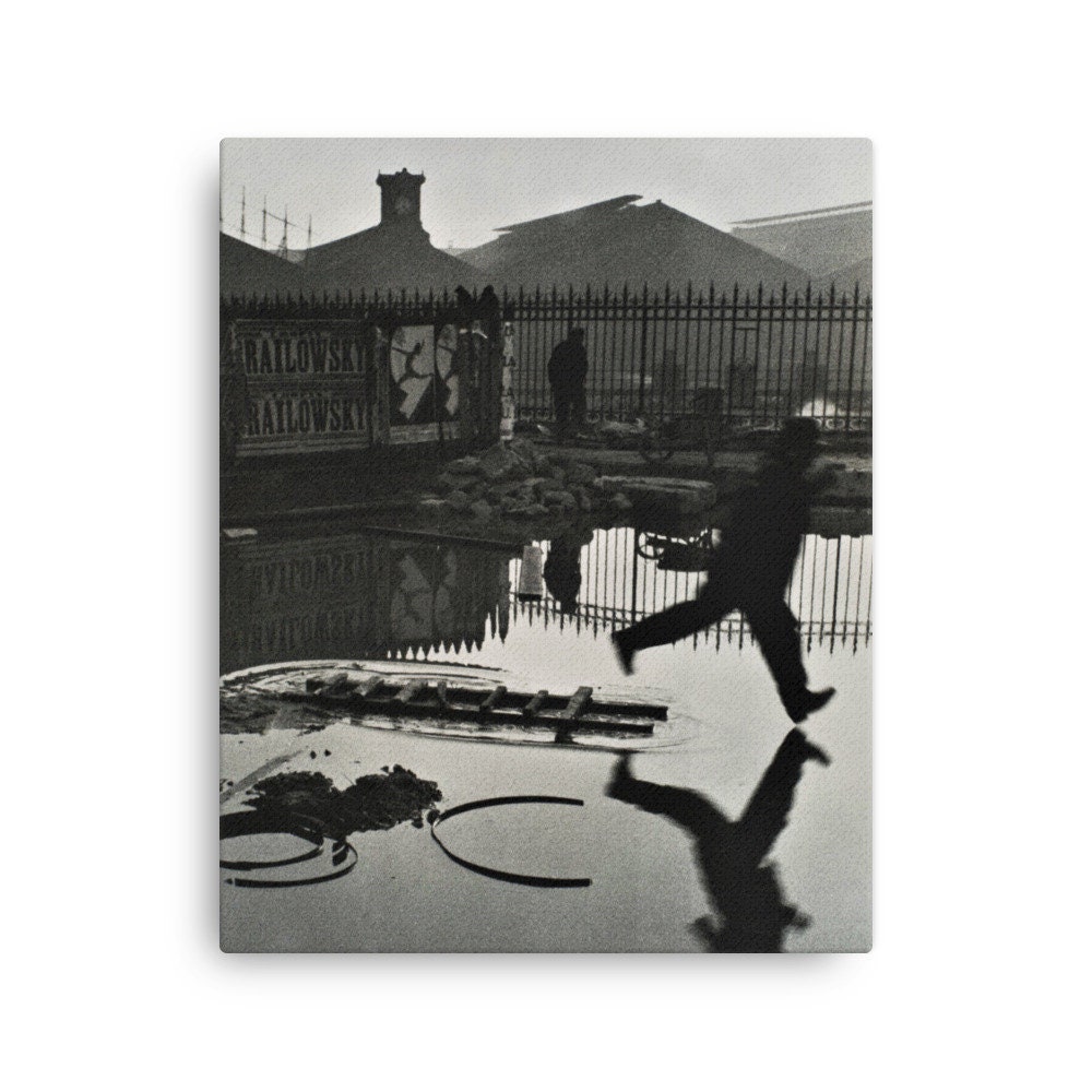 カルティエ・ブレッソンのパリ アンリ・カルティエ＝ブレッソン作「サン・ラザール駅の裏」キャンバス