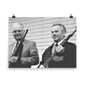 Eugene Stoner trifft Michail Kalashnikov Poster Print