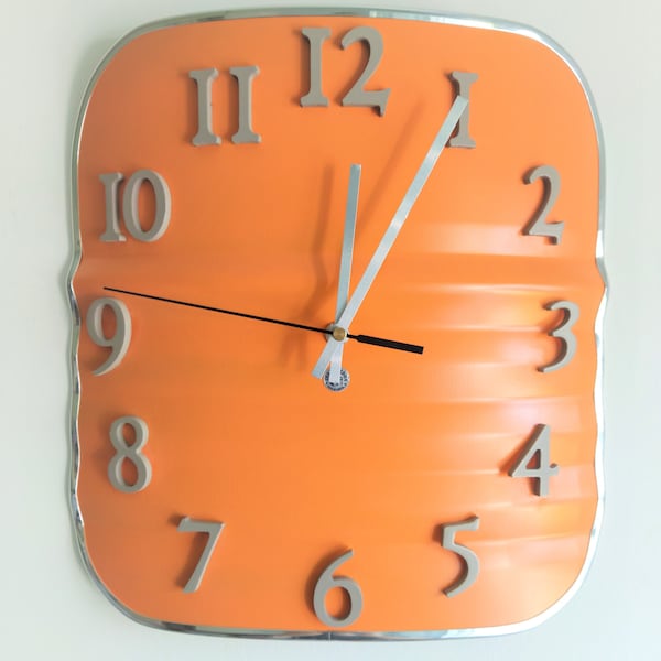 Horloge murale en métal recyclé, tendance, design, vintage et coloré orange