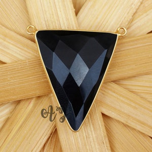 Schwarzer Onyx-Dreieck Briolette 925 Sterlingsilber-Vergoldete Lünette Doppel-Bail-Anhänger-Schöne Schmuck-Schwarzer Onyx-Dreieck-Anhänger