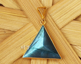 Natural Labradorite Triangle Faceted Solitaire Pendant. 925 Solid Silver Locket Gift For Her. Blue Flash Labradorite Gemstone Blue Jewellry.