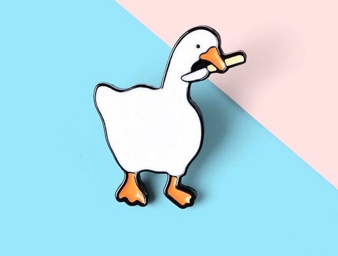 Песня fluffing a duck. Металлический гусь. брошь гусь. гусь иконка. duck with knife.