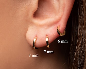 Gold Huggie Hoop Earrings • Second Hole Hoops • Cartilage Hoop • Silver Tiny Hoop Earrings • Gold Conch Hoops • Mini Hoop•  Small Helix Hoop