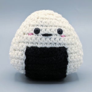PATTERN: Onigiri Crochet - PDF ONLY - Amigurumi onigiri patter - Crochet rice ball beginner pattern
