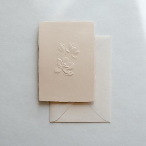 Tarjeta Magnolia con relieve 3D | Papel hecho a mano – como tarjeta y elemento decorativo