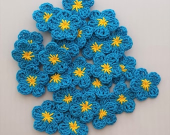 Blue Forget-Me-Not Flower crochet appliques (set of 12), 1.5"