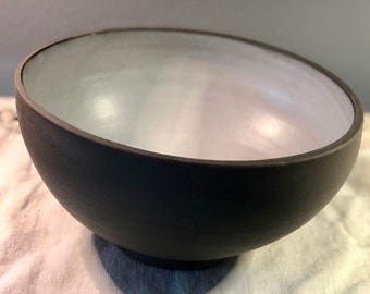 Handgemaakte slakom van steengoed