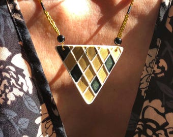 Handgefertigte Harlekin-Halskette aus Goldporzellan