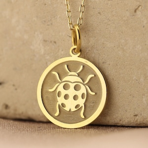 14k Solid Gold Ladybug Necklace, Prawdziwe Złote Biedronki Personalizowane Biedronki Wisiorki, Zwierzę Wisiorki, Symbol Szczęścia, Prezent Dla Kobiety