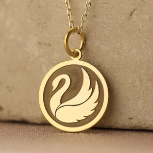14k Solid Gold Swan Necklace , Pesronalized Swan Pendant , Dainty Swan Jewelry , Swan Pendant Disc , Gold Animal Pendant , Woman Gift