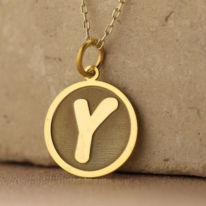 Collar inicial de oro macizo de 14 k, collar de letra Y, collar inicial lateral, colgante de nombre personalizado, joyería personalizada, regalo del día de la madre