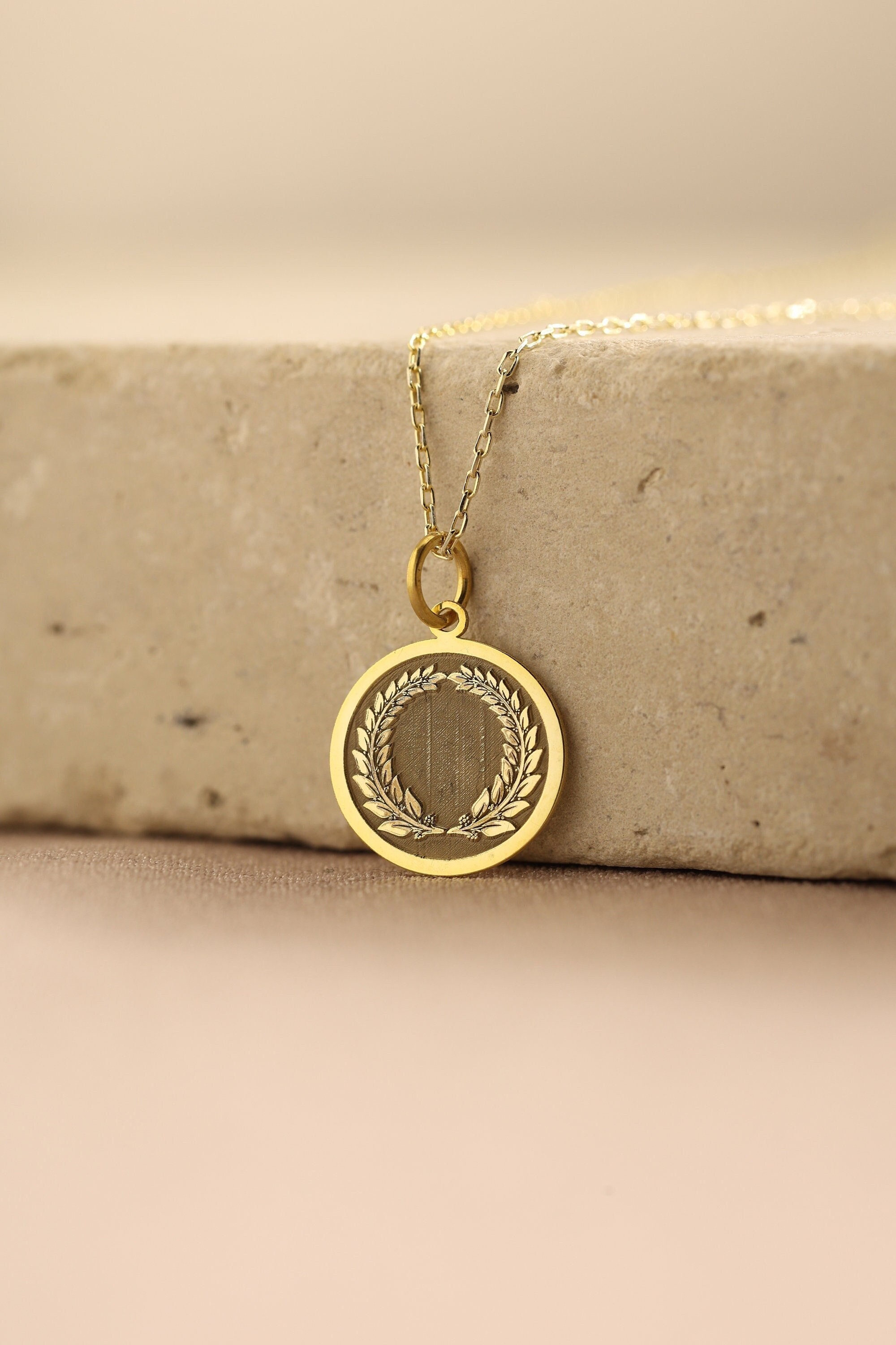14k Solid Gold Laurel Wreath Necklace , Personalized Laurel Wreath 