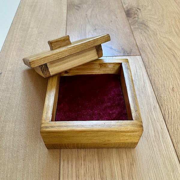 Small rustic jewellery box