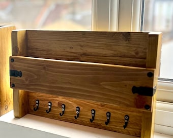 Key and letter holder made from reclaimed wood