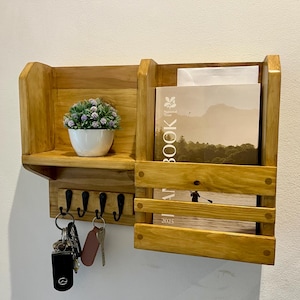 Porta llaves y cartas fabricado con madera recuperada