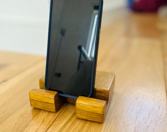 Phone stand with cutaway