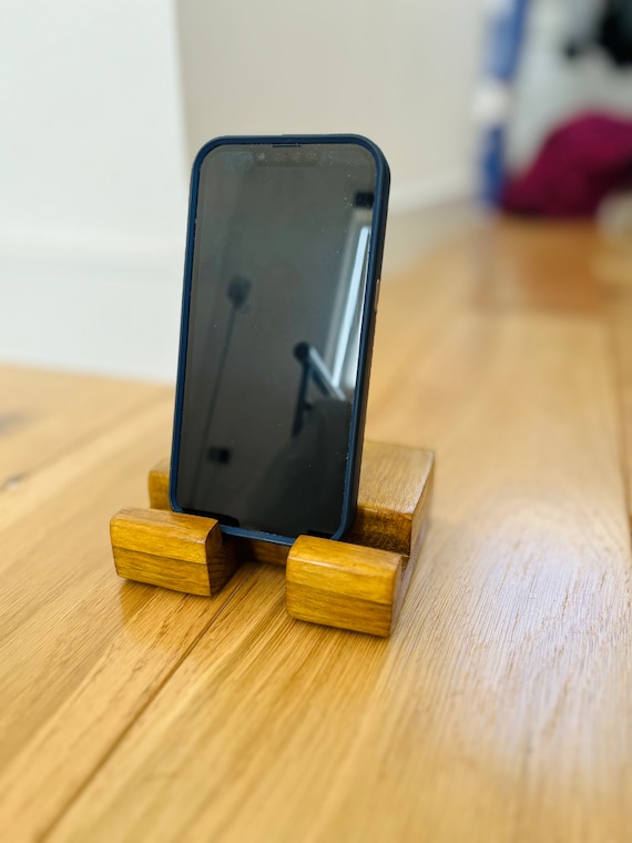 Homemade Phone Stands Diy Phone Holder Tutorial Diy Phone Holder