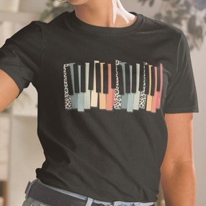 Keyboard Player shirt, Keyboard T Shirt, Keyboard Gift, Piano Player Gift, Pianist Gift, Retro Leopard Rainbow Keyboard, Vintage Musician