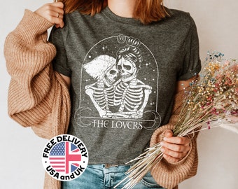 Chemise de carte de tarot des amoureux des lesbiennes, chemise squelette céleste, chemise Girl Love vintage, chemise lesbienne gothique LGBT